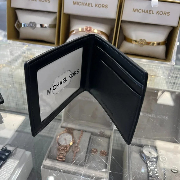 Michael Kors Rivington Billfold Wallet With Passcase 36F4LRVF2U - Picture 2 of 9